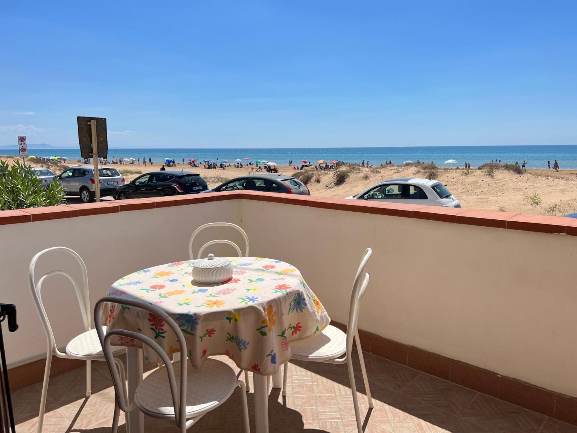 Frontemare Apartment Тре Фонтане Екстериор снимка