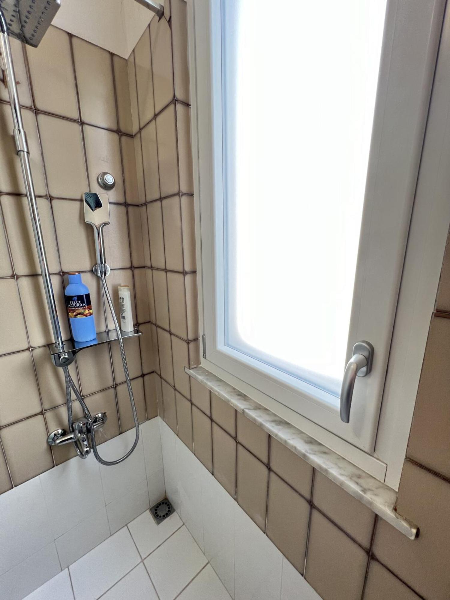 Frontemare Apartment Тре Фонтане Екстериор снимка